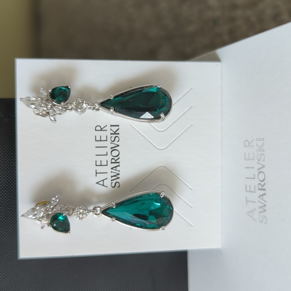 Atelier Swarovski Earrings  by Penelope Cruz.